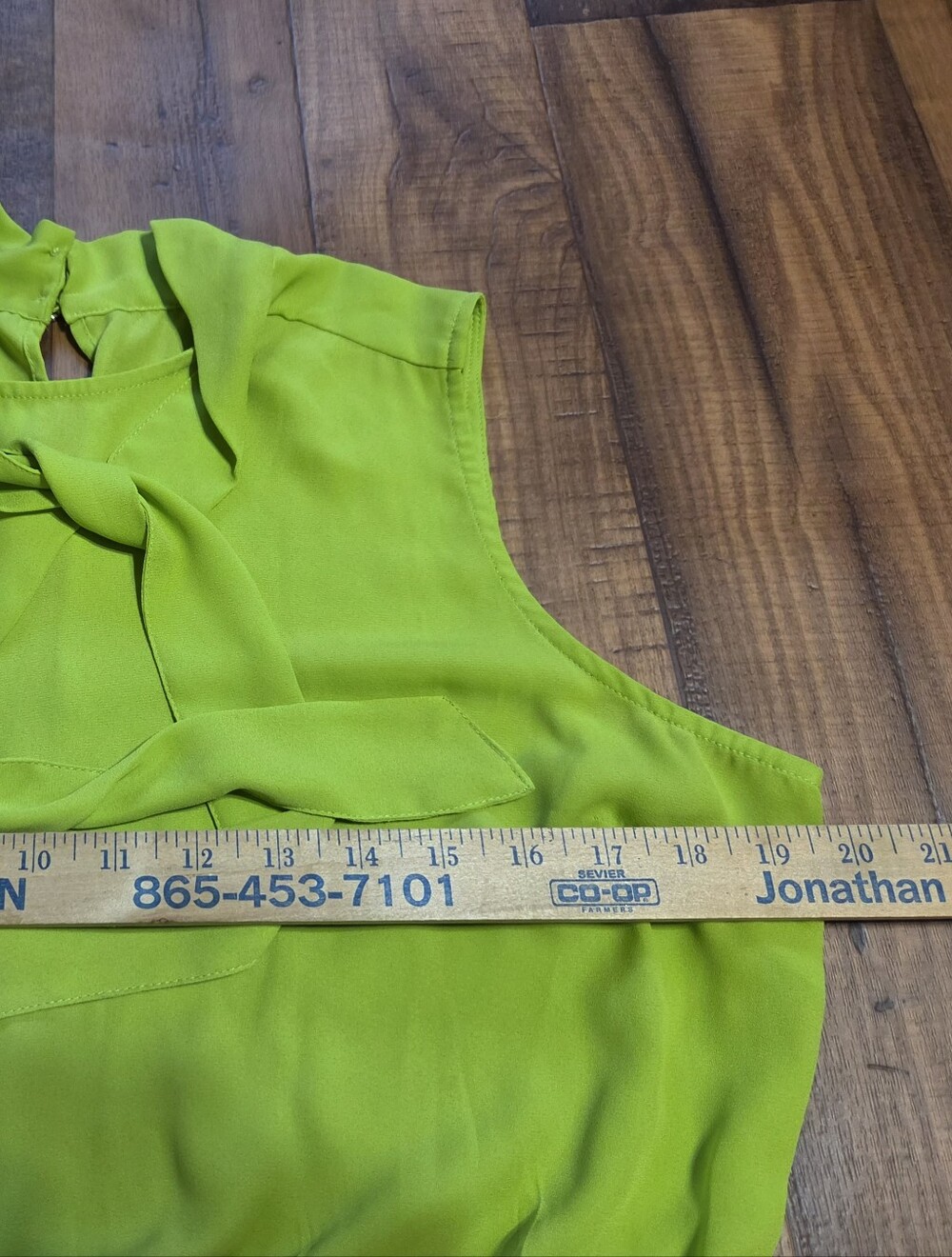New York & Co. Lime Green Sleeveless Romper with Partial Open Back. Sz M - Picture 5 of 12